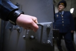 Два экс-сотрудника российской колонии получили условные сроки за должностные преступления