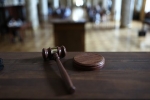 Россиянин поджег знакомого из-за его отказа уходить с посиделки домой
