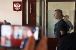 Отправившегося на СВО бывшего российского министра арестовали по делу о взятках