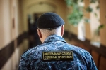 Пристава заподозрили в присвоении машины бойца СВО во время его службы на передовой