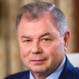 Анатолий Артамонов поздравил калужских педагогов с Днём учителя