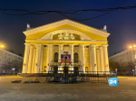В Калуге начался монтаж еще двух 22-метровых елок