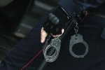 Справившему нужду на дверь надзорного ведомства россиянину вынесли приговор